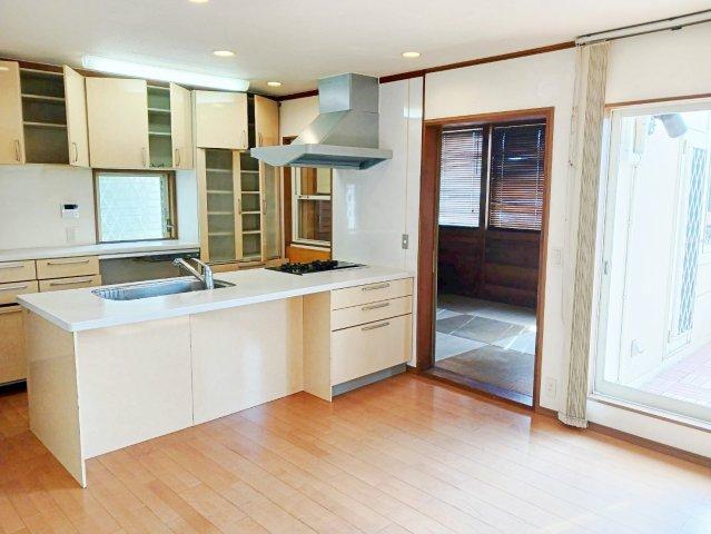 キッチン全体の様子です。