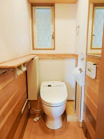 トイレもゆとりある落ち着く空間に