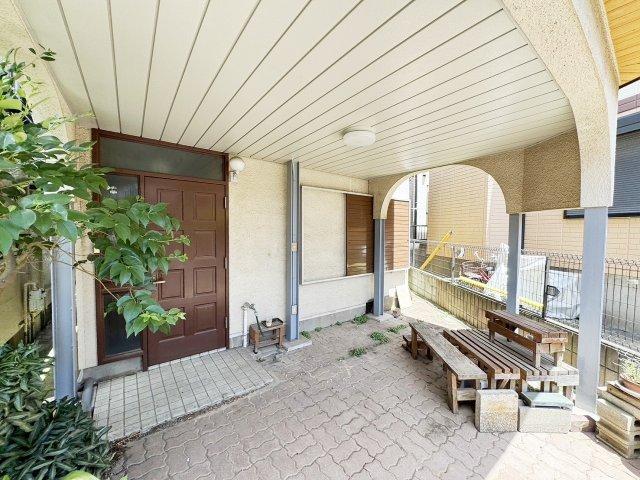 外観駐車場部分