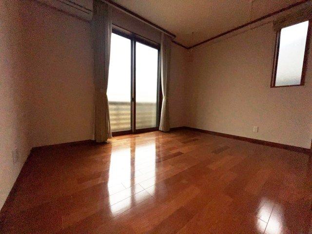 2階6.5畳洋室