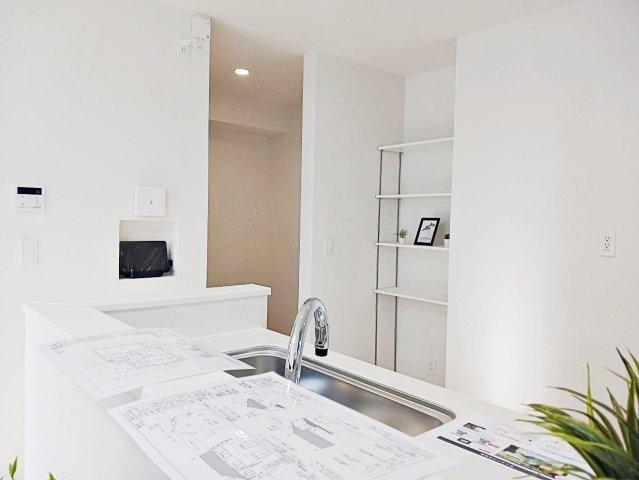 パントリーや納戸も設けられており、スッキリした空間を作れます♪