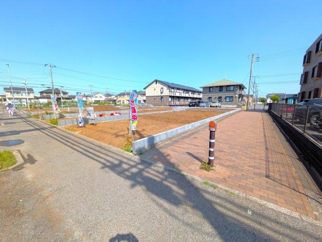 整った街並み！都内への利便性高い、ＪＲ総武線「新検見川駅」まで徒歩１５分の立地に、耐震性・断熱性の高い安心で快適なお住まいを間取からお打合せ可能です