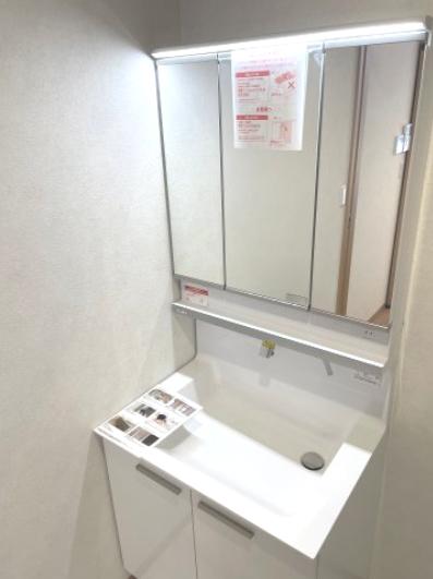 お掃除が楽な洗面化粧台