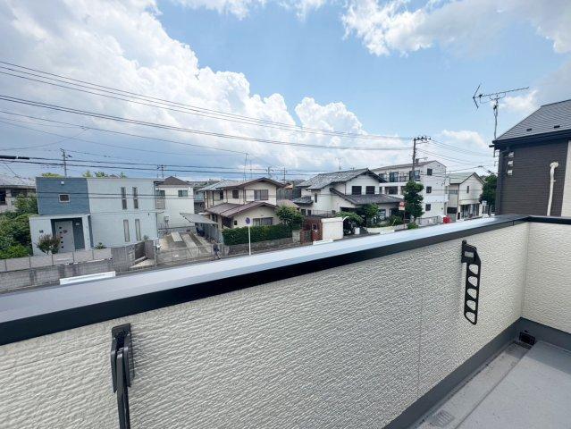 洗濯物が乾きやすい南向きのバルコニーです。