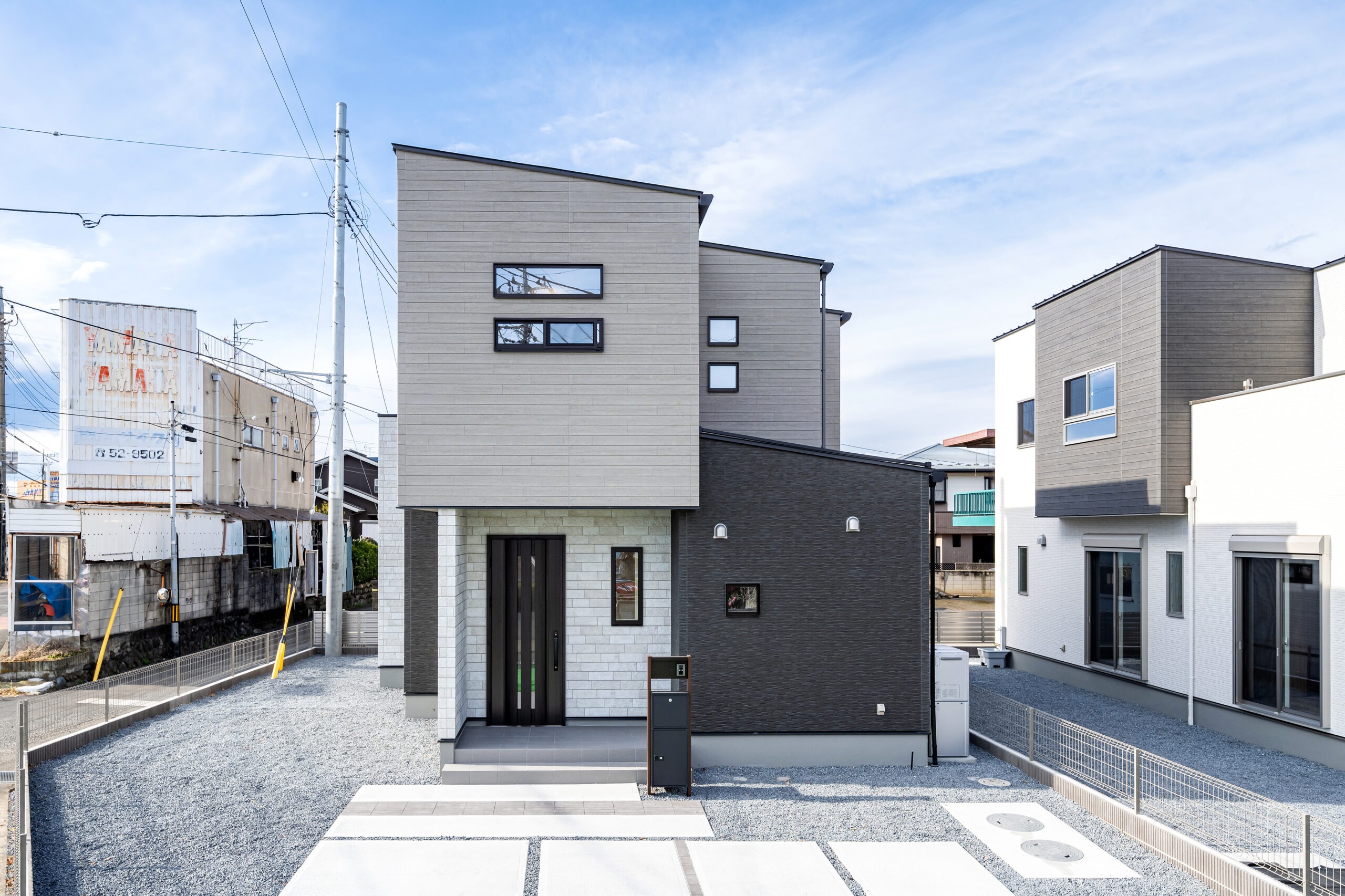 どこへでも軽やかに。巡るクローゼットと、寛ぎの広間。