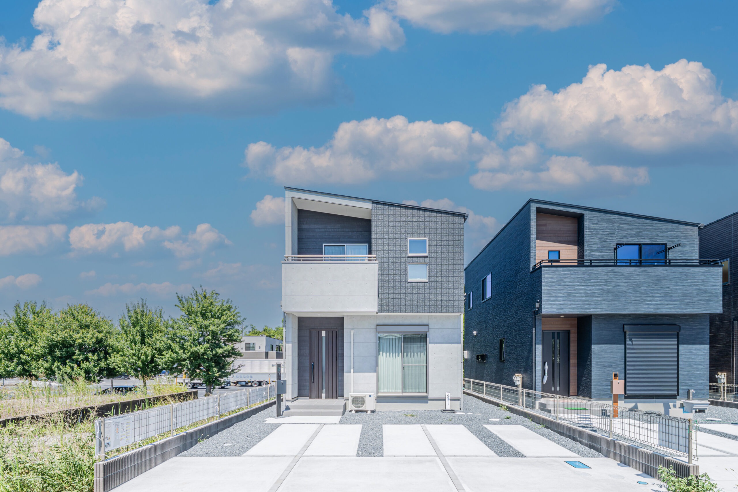 贅沢な静寂と開放感。日常を特別に変える、光の邸。